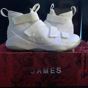 Used great condition super comfortable